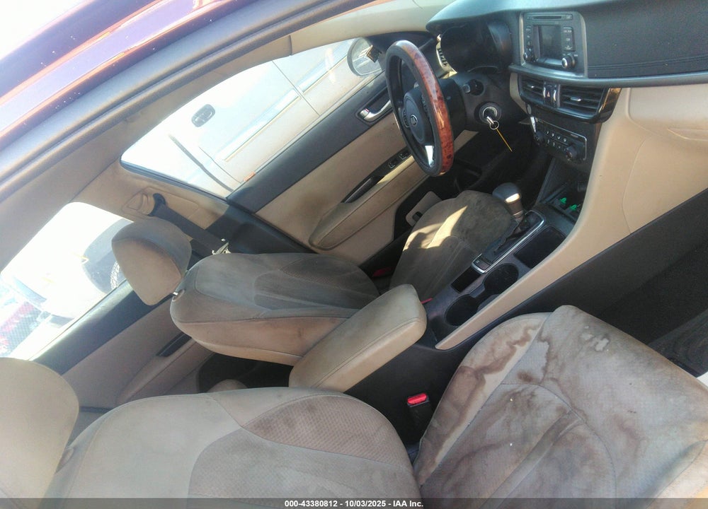 2016 KIA OPTIMA VIN: 5XXGT4L35GG088328