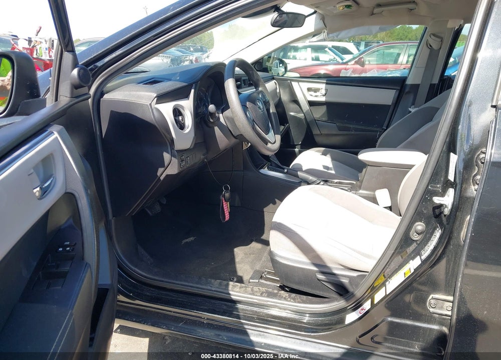2019 TOYOTA COROLLA LE VIN: 5YFBURHE3KP865975
