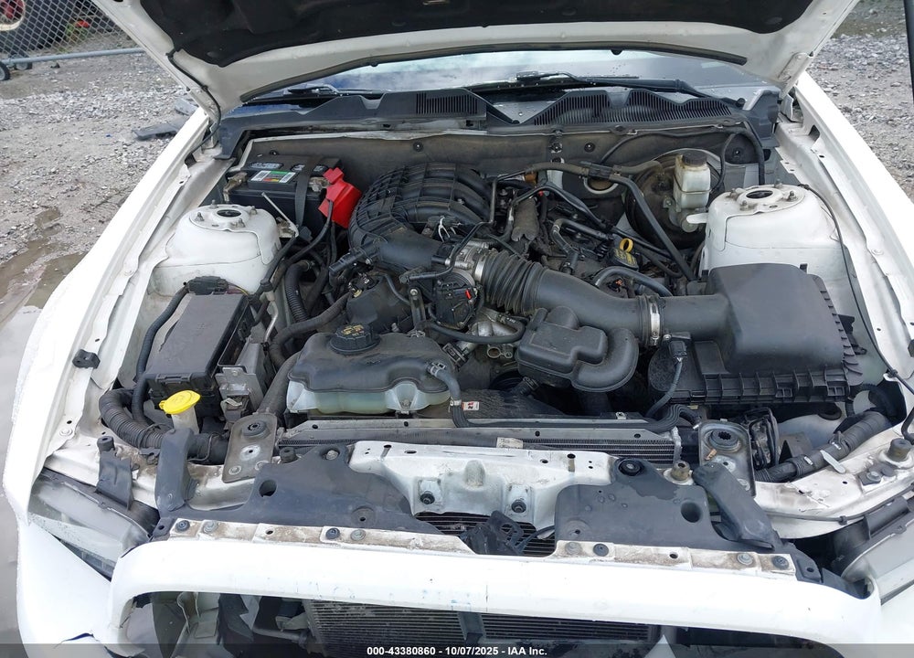 2013 FORD MUSTANG V6 VIN: 1ZVBP8AM2D5267215