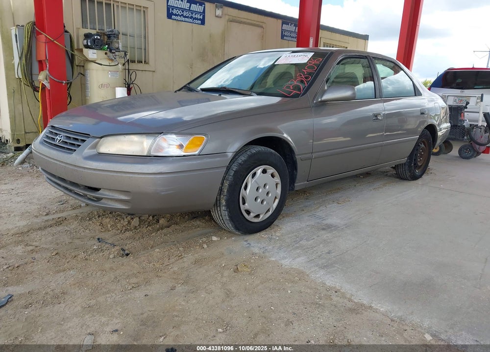 1999 TOYOTA CAMRY LE VIN: 4T1BG22K9XU545465