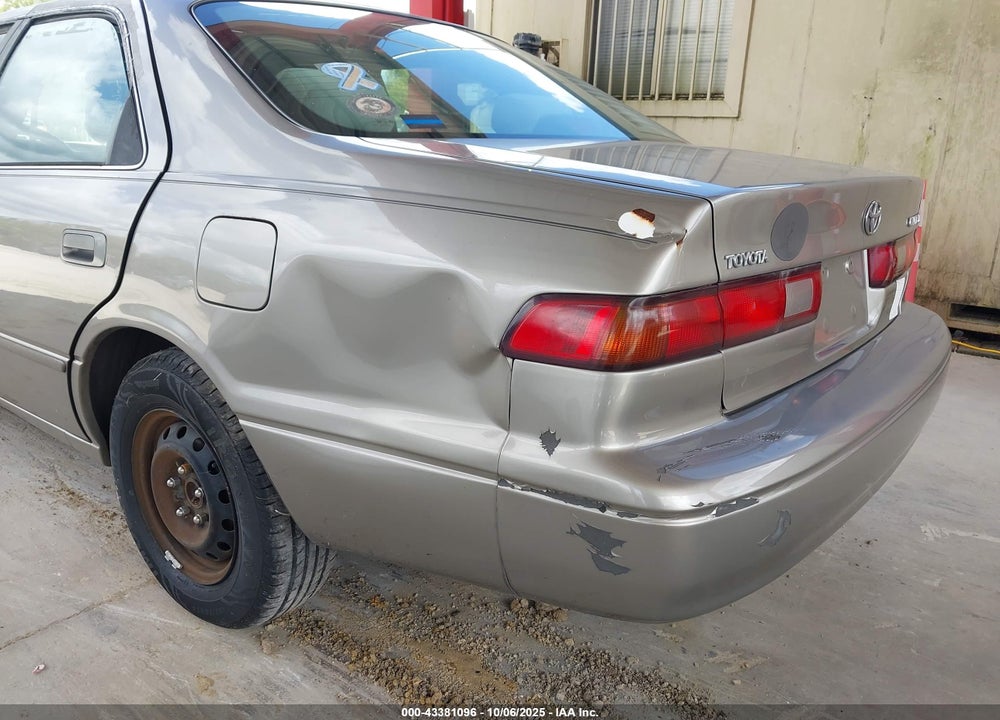 1999 TOYOTA CAMRY LE VIN: 4T1BG22K9XU545465