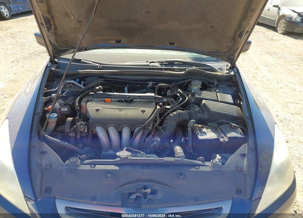 2005 HONDA ACCORD 2.4 EX VIN: 1HGCM56715A112537