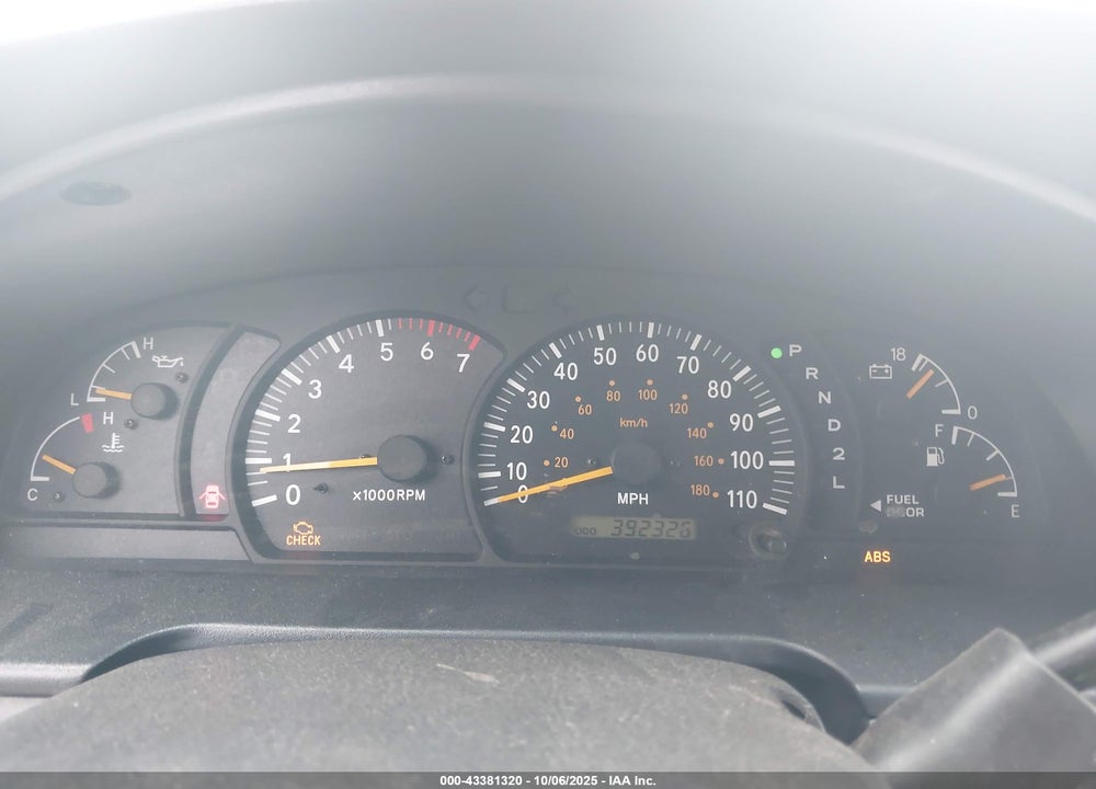 2003 TOYOTA TUNDRA SR5 V8 VIN: 5TBBT44193S335617