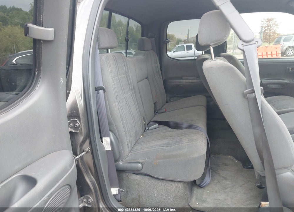 2003 TOYOTA TUNDRA SR5 V8 VIN: 5TBBT44193S335617