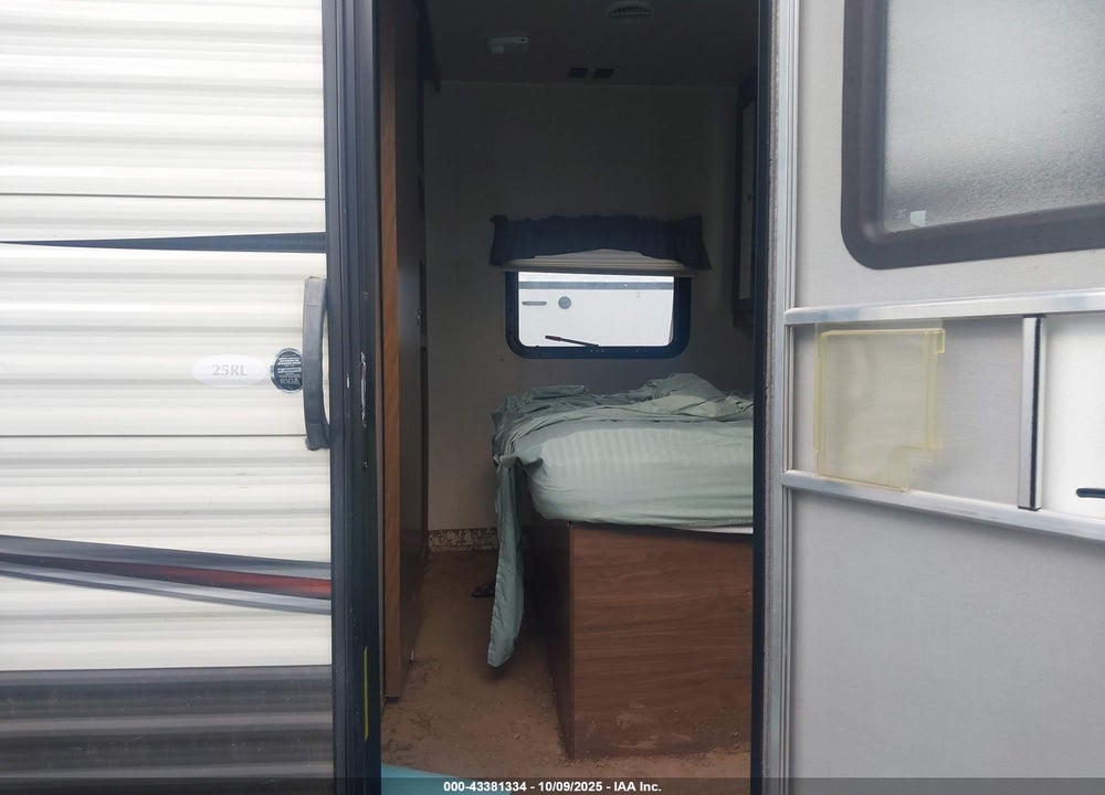 2018 HEARTLAND TRAVEL TRAILER VIN: 5SFEB2924JE360910