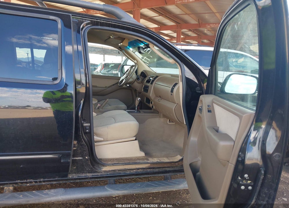 2007 NISSAN FRONTIER LE VIN: 1N6AD07U77C417946