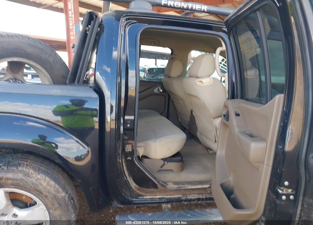 2007 NISSAN FRONTIER LE VIN: 1N6AD07U77C417946