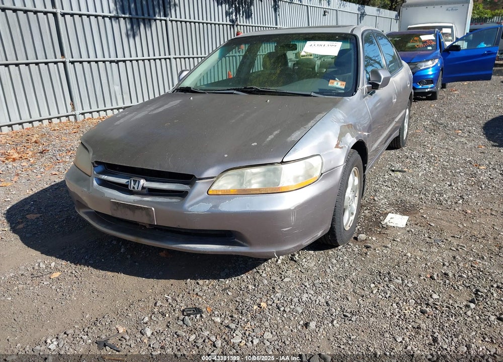 2000 HONDA ACCORD 3.0 EX VIN: 1HGCG1656YA011464