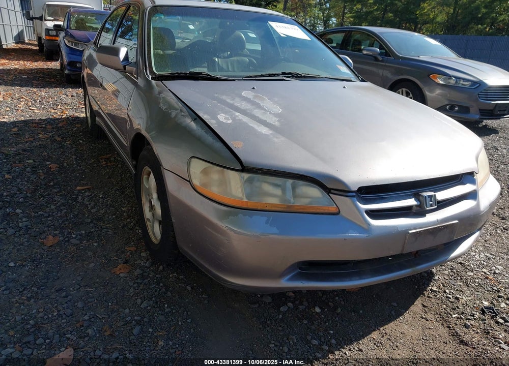 2000 HONDA ACCORD 3.0 EX VIN: 1HGCG1656YA011464