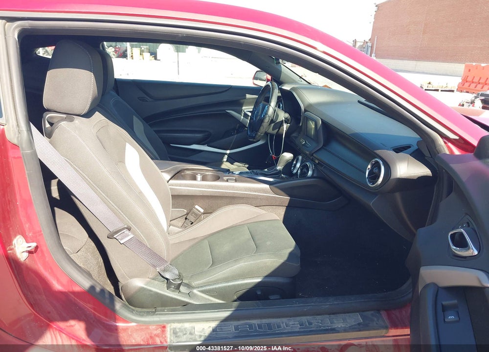 2017 CHEVROLET CAMARO 1LT VIN: 1G1FB1RX2H0103788