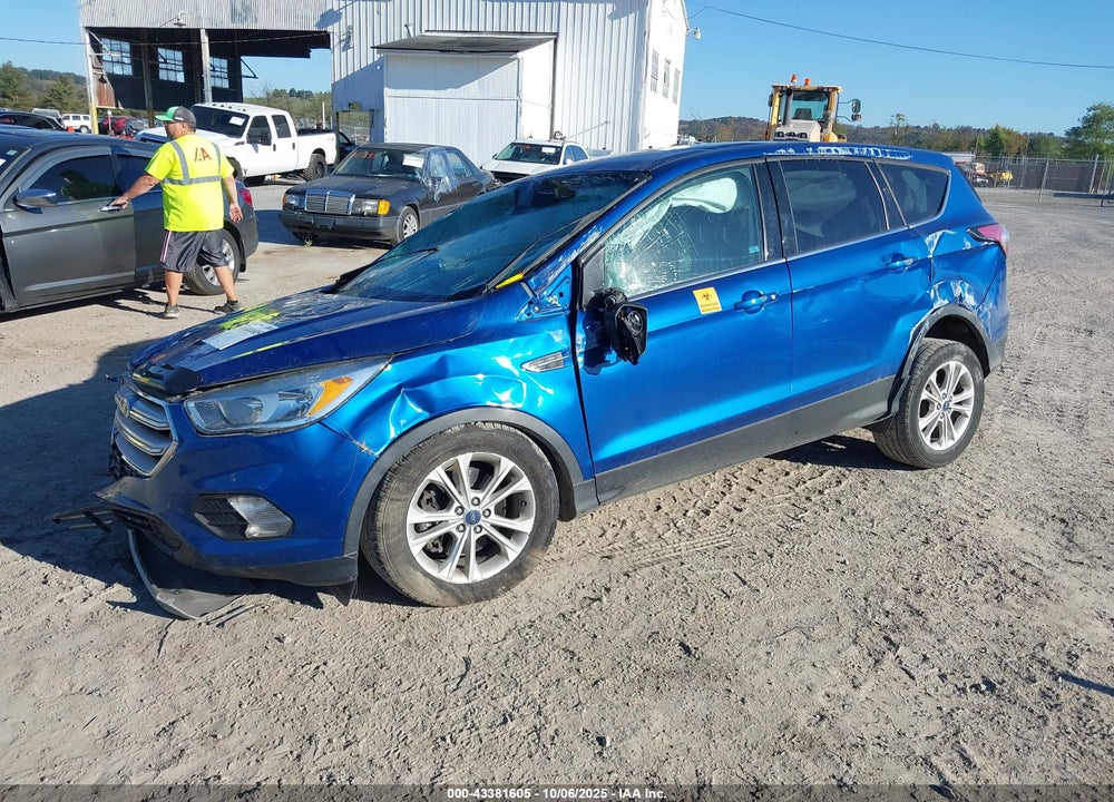 2017 FORD ESCAPE SE VIN: 1FMCU9G92HUE32423