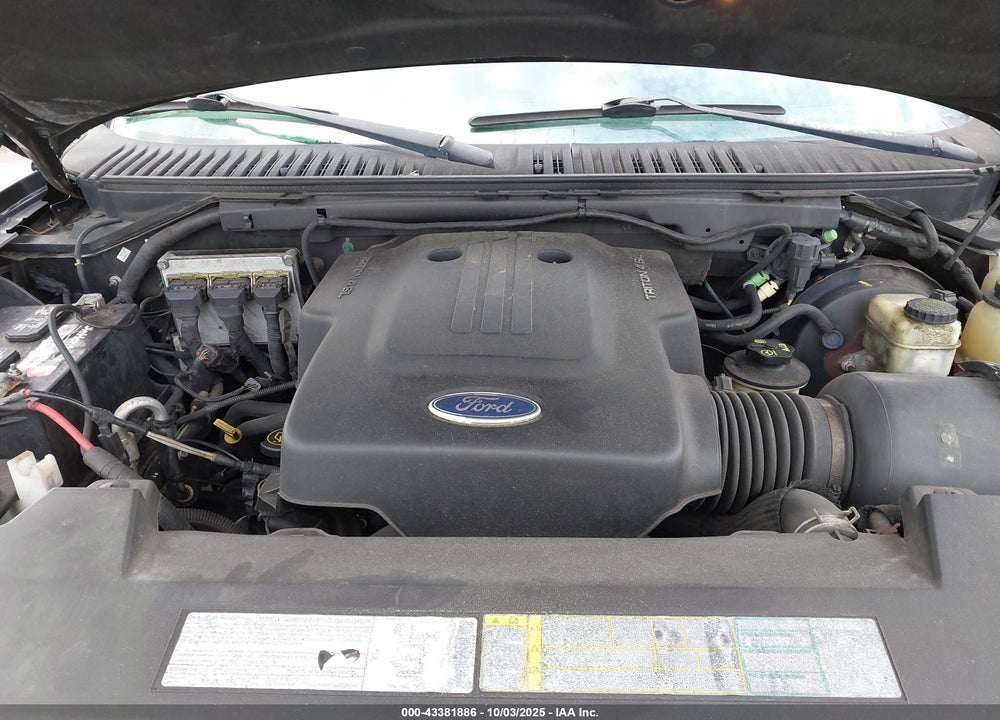 2003 FORD EXPEDITION XLT VIN: 1FMRU15W43LA38070
