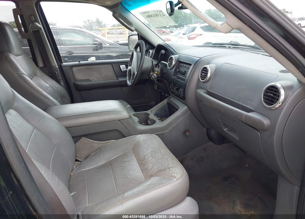 2003 FORD EXPEDITION XLT VIN: 1FMRU15W43LA38070