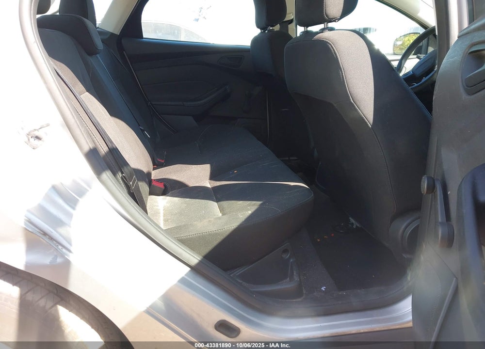 2018 FORD FOCUS VIN: 1FADP3E27JL286718