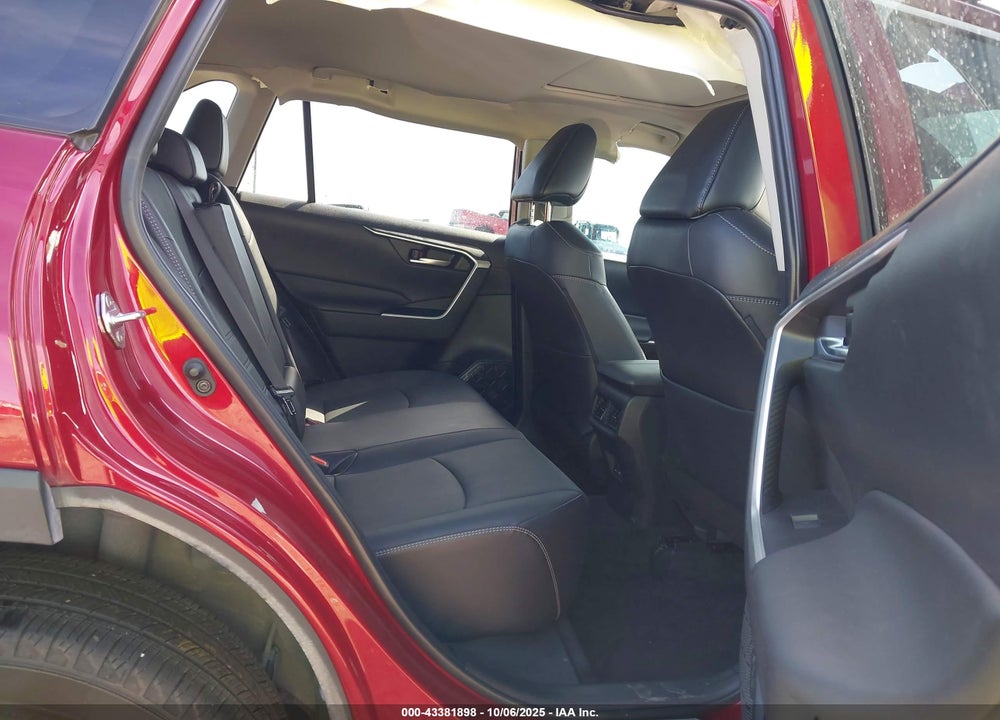 2023 TOYOTA RAV4 XLE PREMIUM VIN: 2T3C1RFV1PW297786