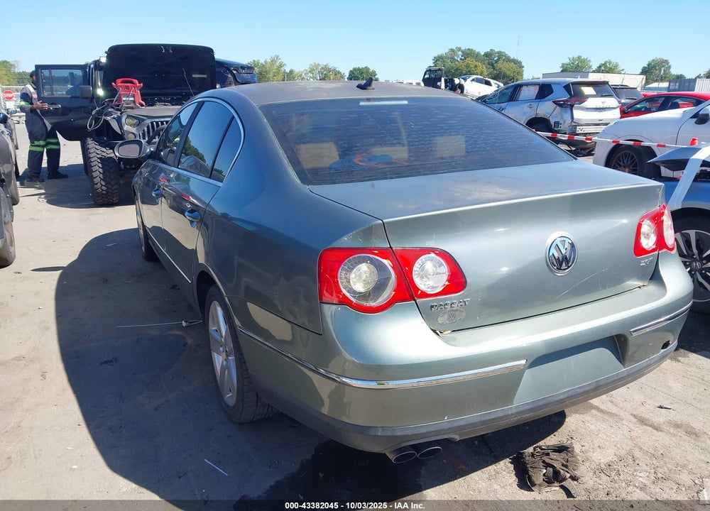 2008 VOLKSWAGEN PASSAT VIN: WVWAK73C28E061247