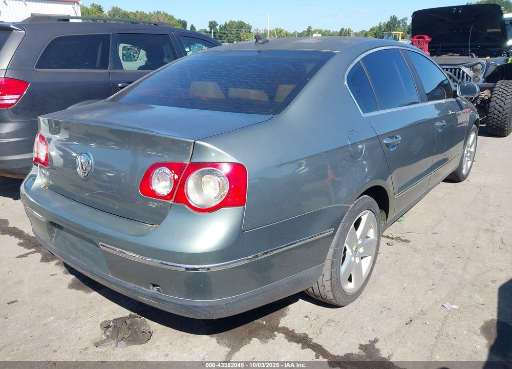 2008 VOLKSWAGEN PASSAT VIN: WVWAK73C28E061247