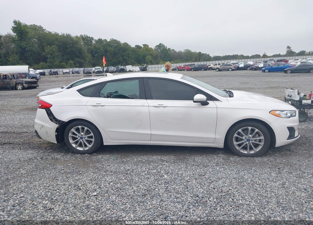 2019 FORD FUSION SE VIN: 3FA6P0HD2KR246053