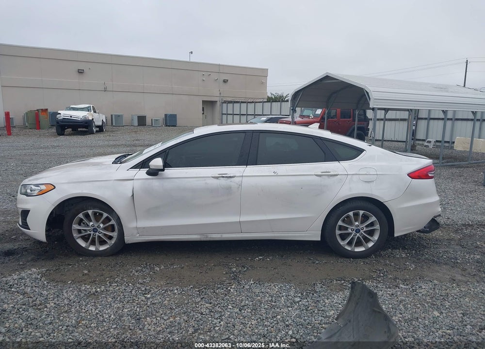 2019 FORD FUSION SE VIN: 3FA6P0HD2KR246053