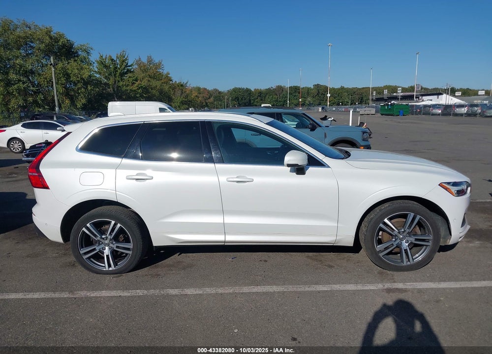 2018 VOLVO XC60 VIN: YV4102RK4J1019616