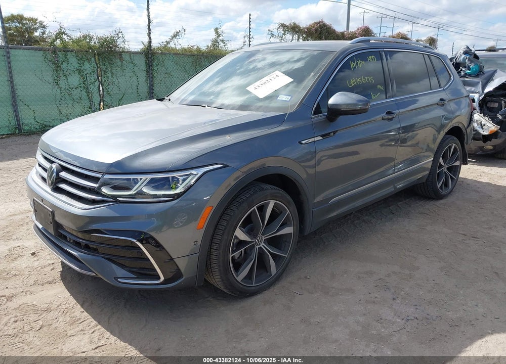 2022 VOLKSWAGEN TIGUAN VIN: 3VV4B7AX1NM056132