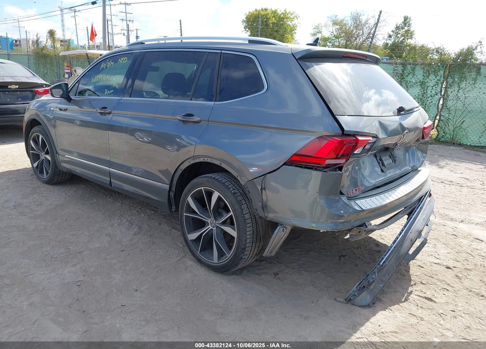 2022 VOLKSWAGEN TIGUAN VIN: 3VV4B7AX1NM056132