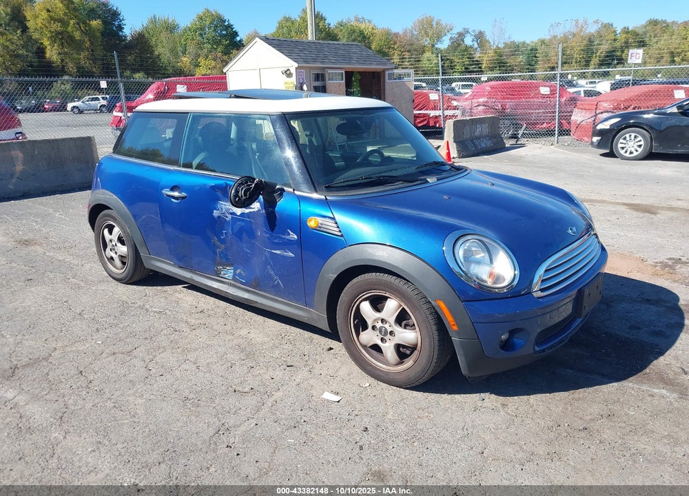 2007 MINI COOPER VIN: WMWMF335X7TU62189