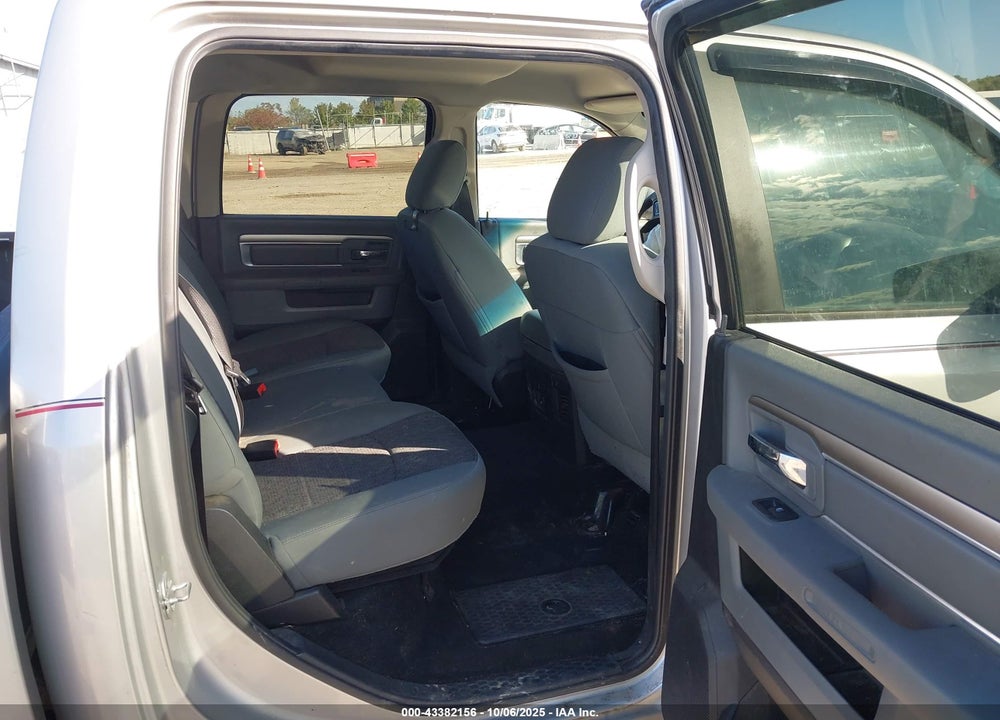 2015 RAM 1500 VIN: 3C6RR7LT0FG598484