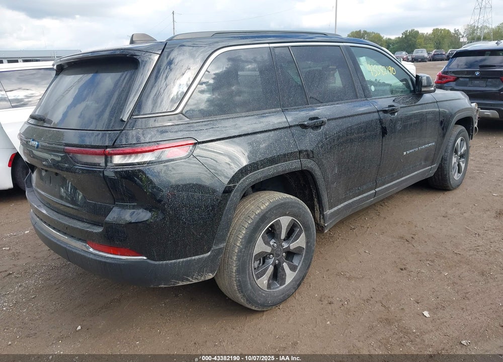 2024 JEEP GRAND CHEROKEE VIN: 1C4RJYB67RC158528