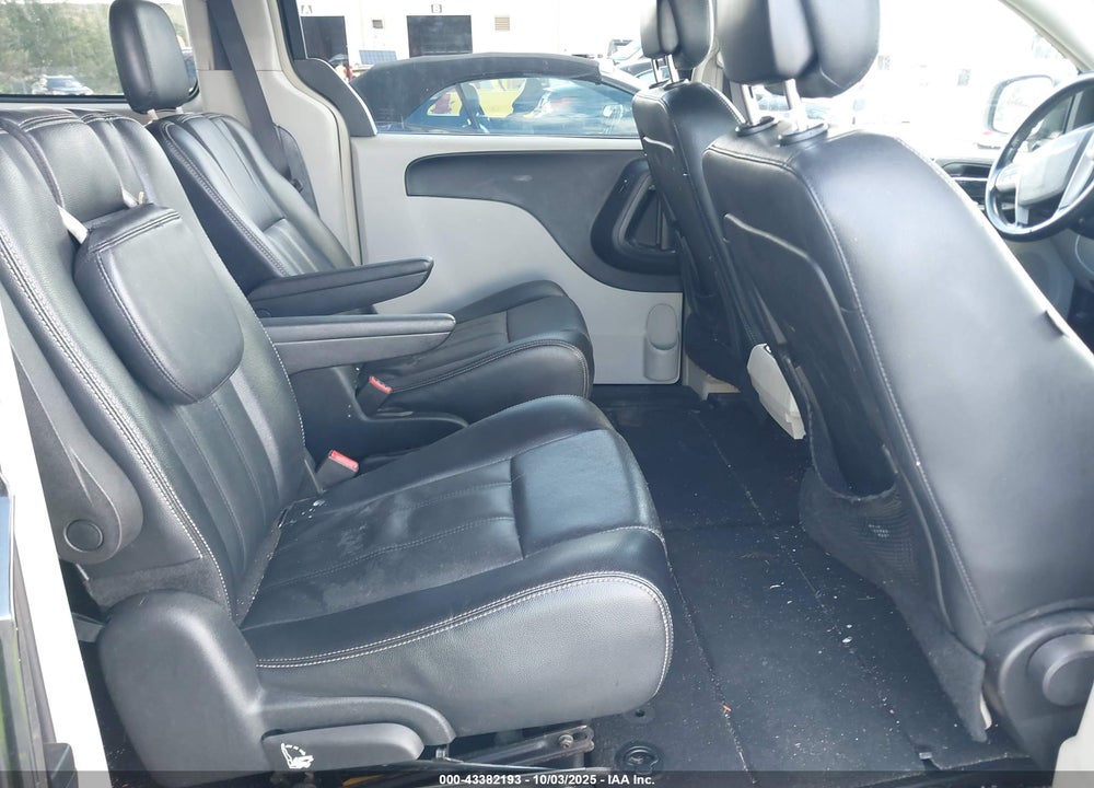 2015 CHRYSLER TOWN & COUNTRY TOURING VIN: 2C4RC1BG9FR715405