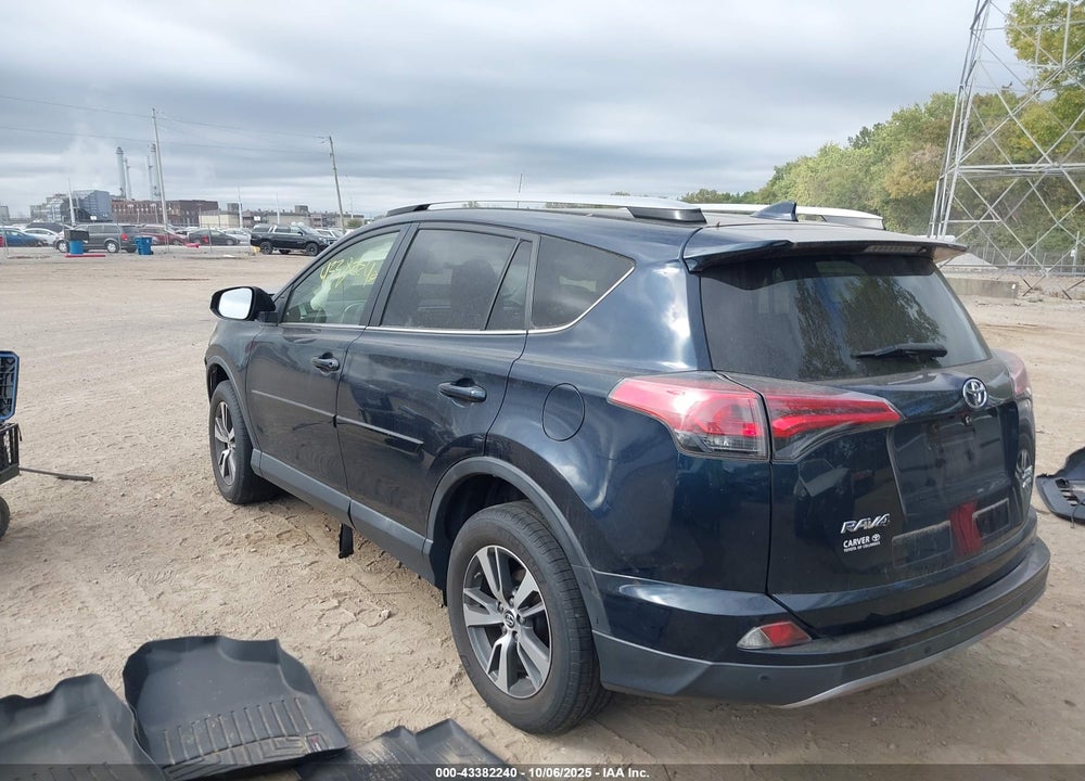 2018 TOYOTA RAV4 XLE VIN: JTMRFREV2JJ717123