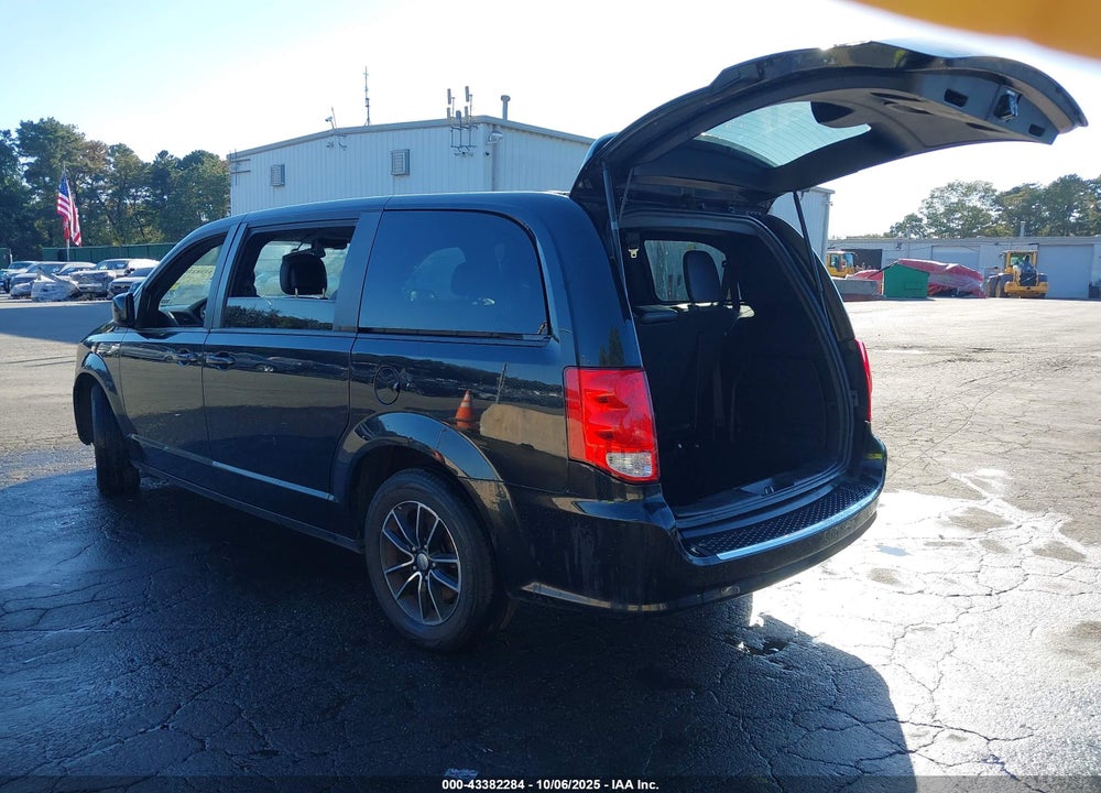 2018 DODGE GRAND CARAVAN VIN: 2C4RDGEG3JR165798