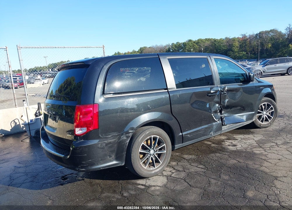 2018 DODGE GRAND CARAVAN VIN: 2C4RDGEG3JR165798