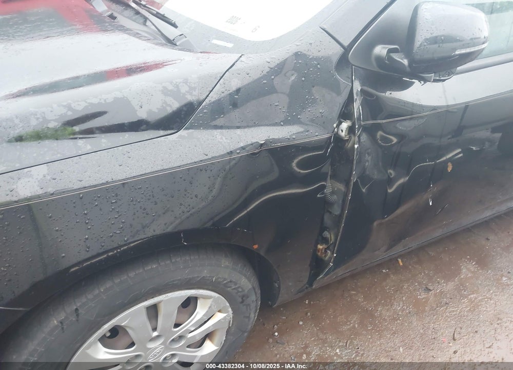 2011 KIA FORTE EX VIN: KNAFU4A21B5448773