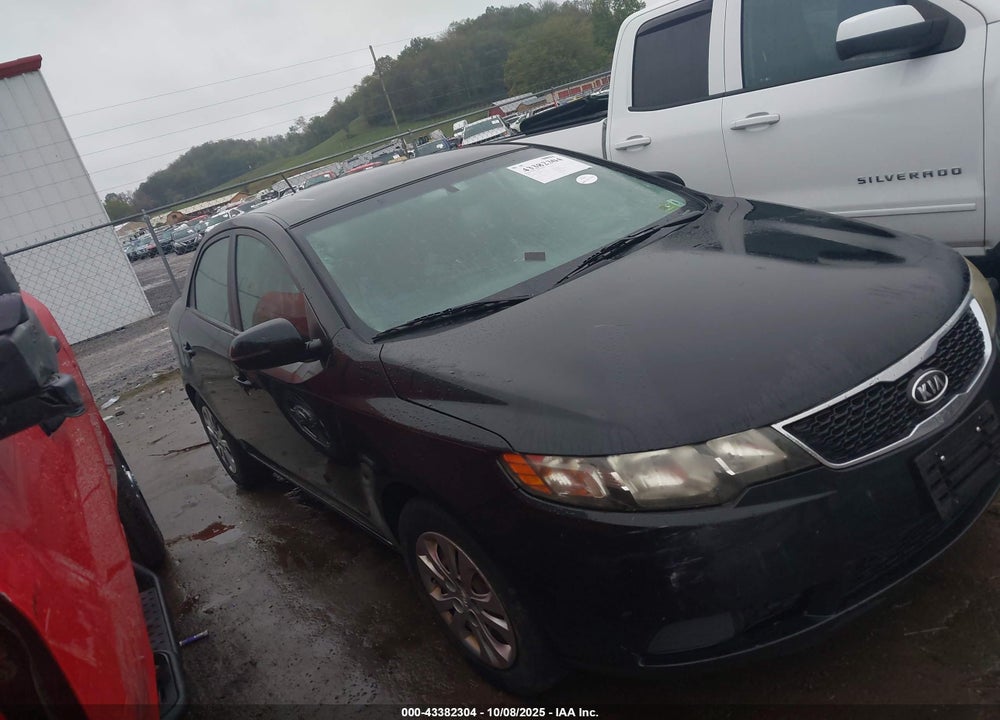 2011 KIA FORTE EX VIN: KNAFU4A21B5448773