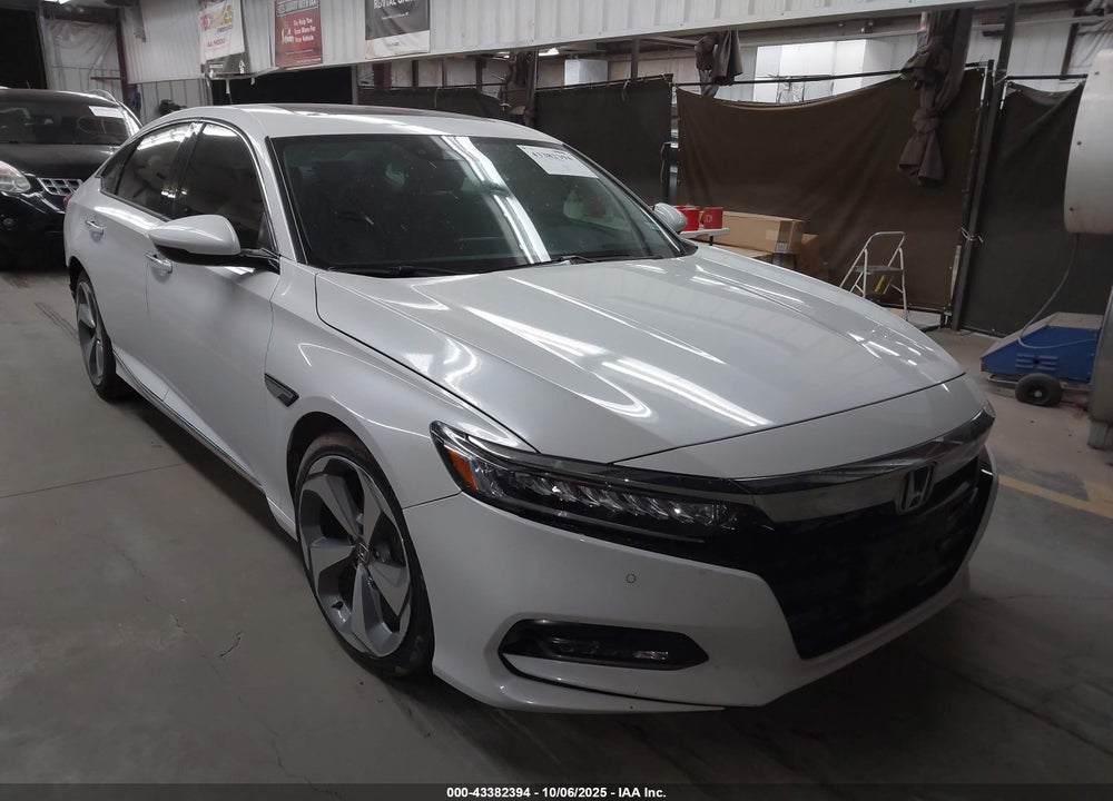 2019 HONDA ACCORD TOURING 2.0T VIN: 1HGCV2F95KA036412