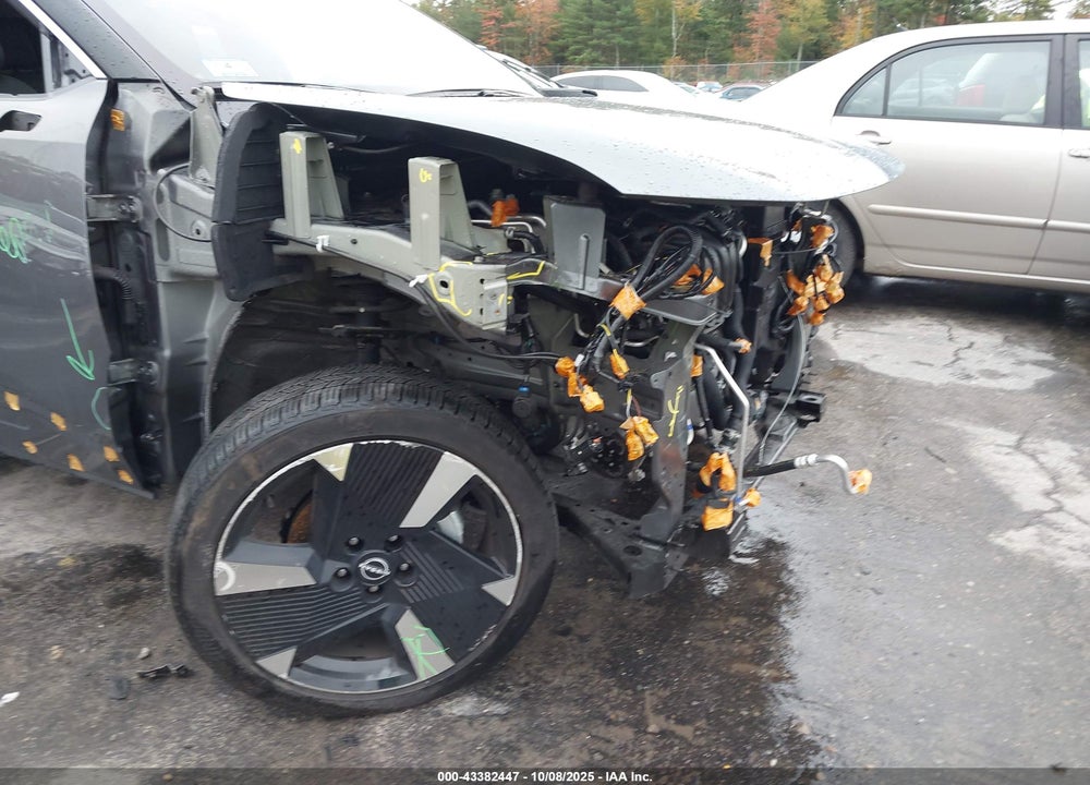 2025 NISSAN KICKS SR INTELLIGENT AWD VIN: 3N8AP6DD8SL377007
