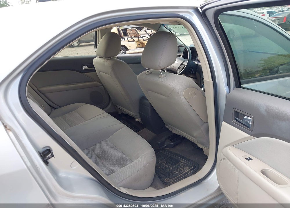 2010 FORD FUSION VIN: 3FAHP0GAXAR151836