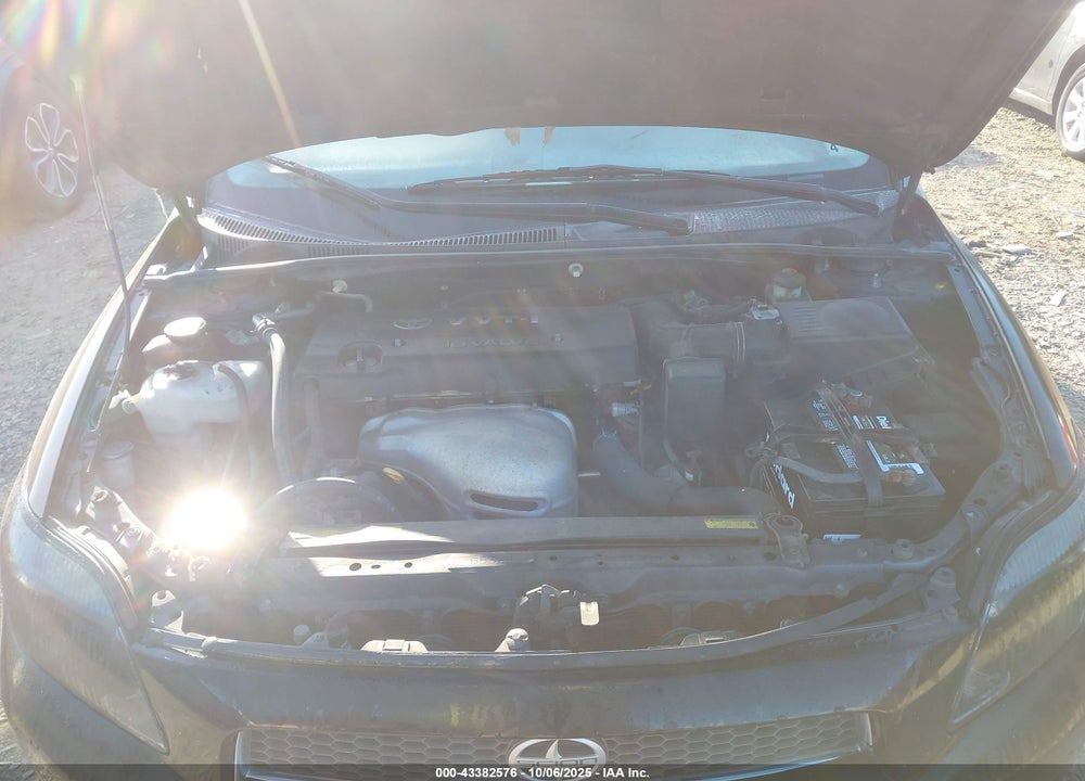 2006 SCION TC VIN: JTKDE177560126044