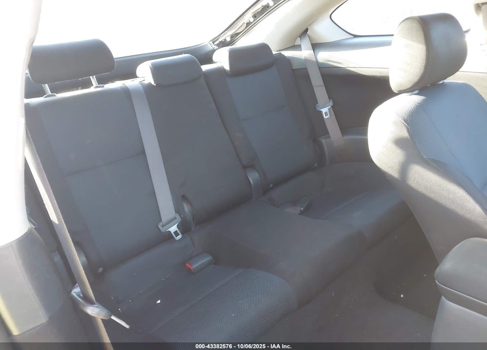 2006 SCION TC VIN: JTKDE177560126044