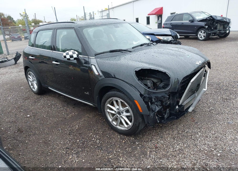 2015 MINI COUNTRYMAN COOPER S VIN: WMWZC5C56FWP43610