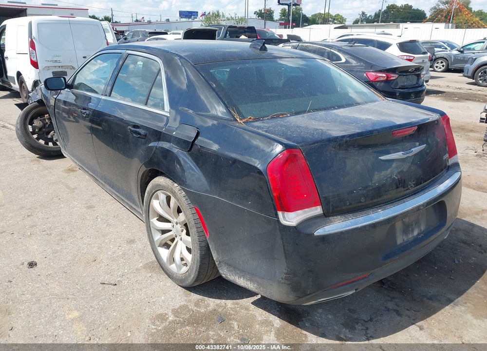 2019 CHRYSLER 300 VIN: 2C3CCAAG0KH619772