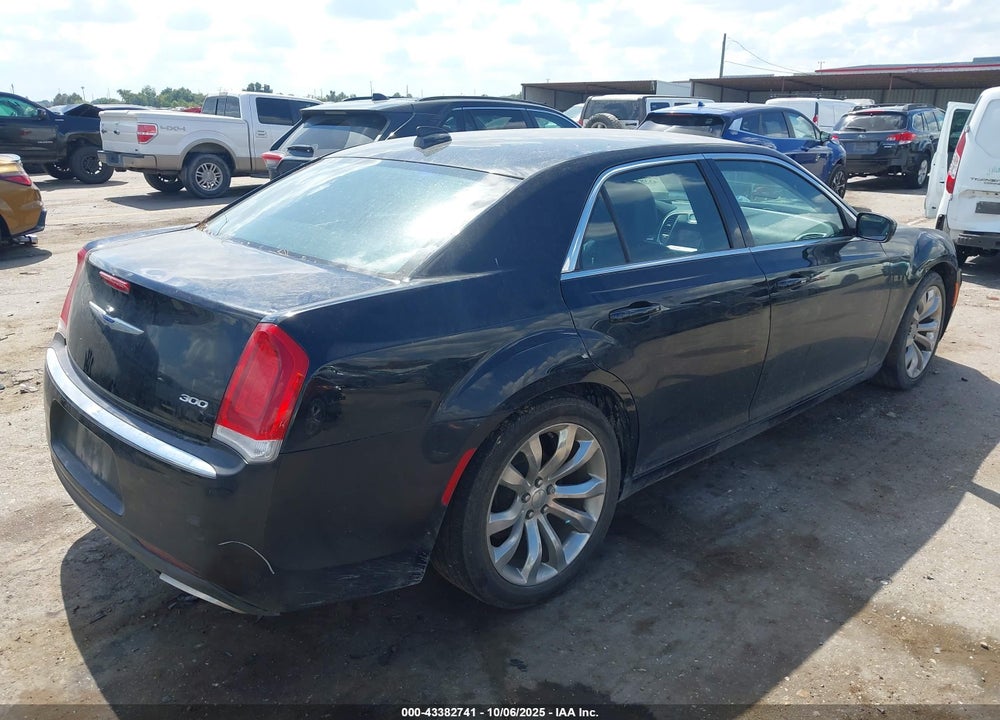 2019 CHRYSLER 300 VIN: 2C3CCAAG0KH619772