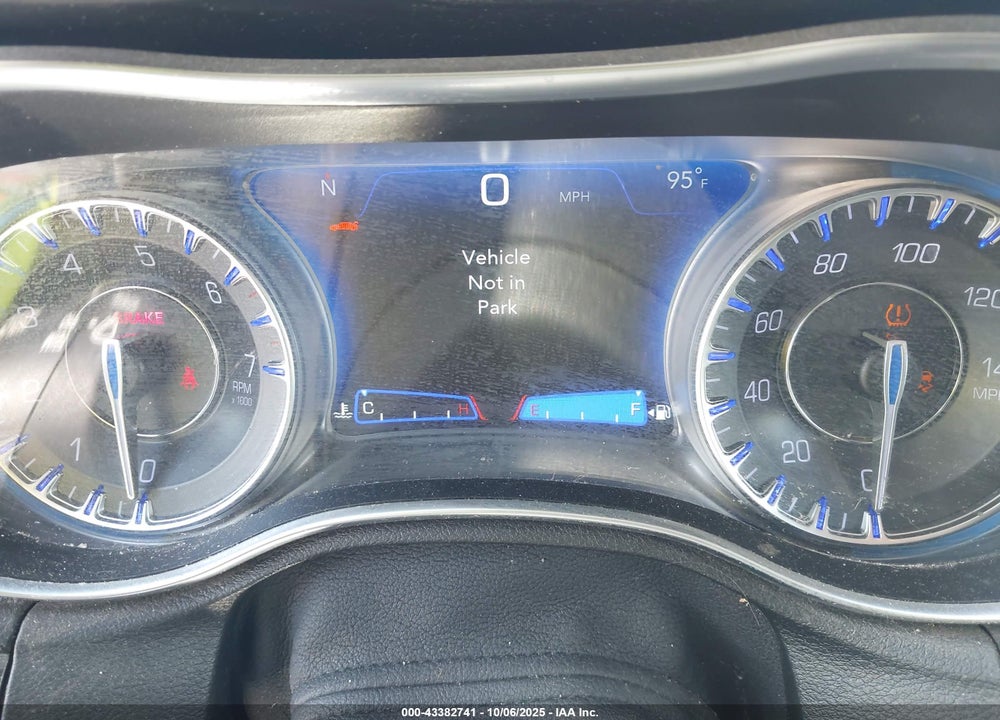 2019 CHRYSLER 300 VIN: 2C3CCAAG0KH619772