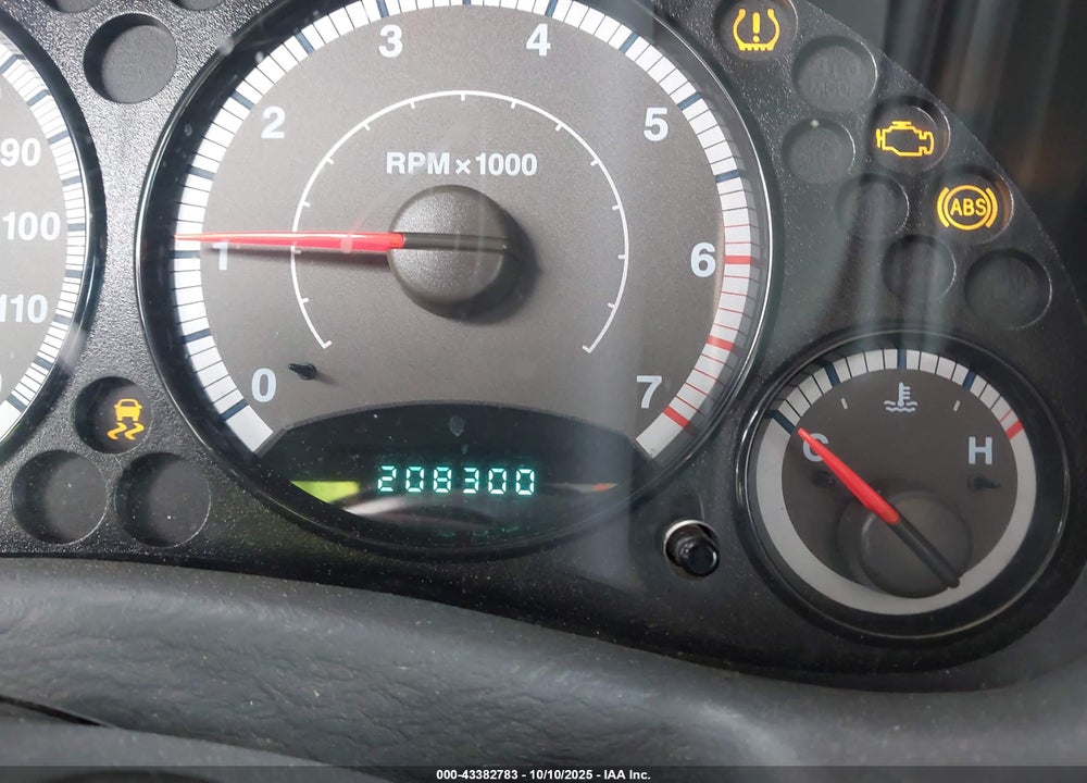 2006 JEEP LIBERTY VIN: 1J4GL38K76W253555