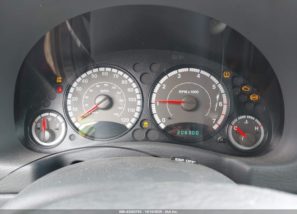 2006 JEEP LIBERTY VIN: 1J4GL38K76W253555
