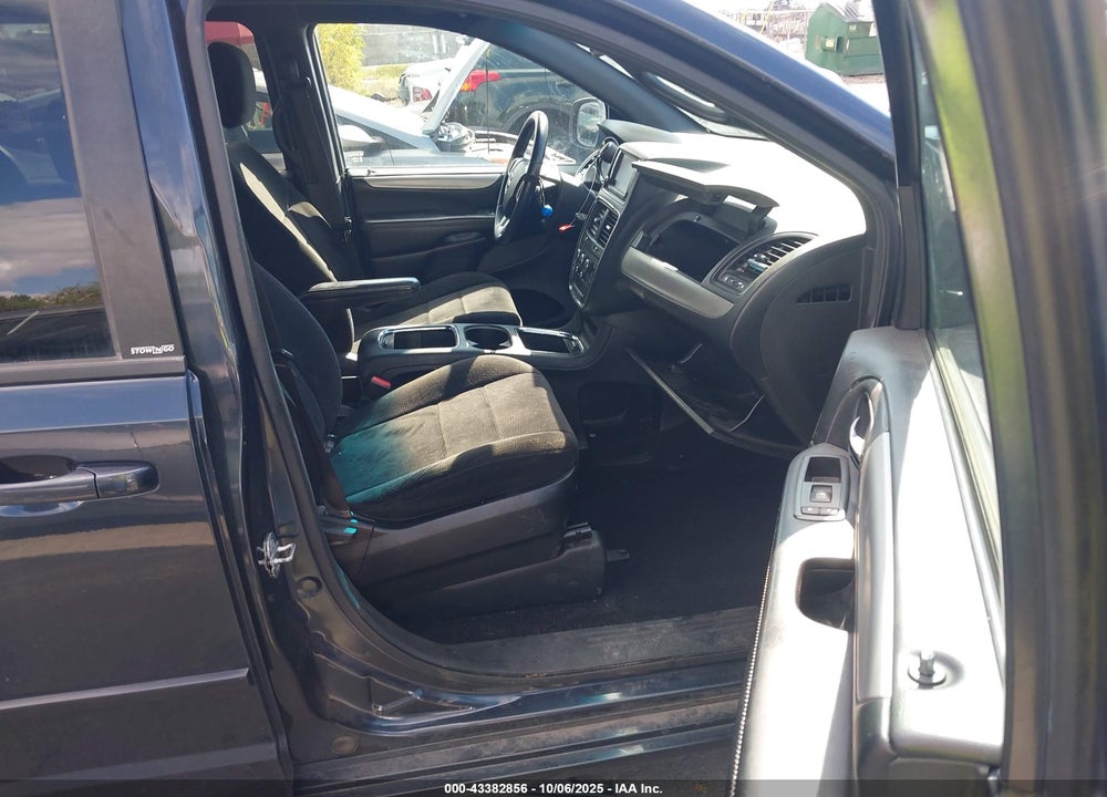 2014 DODGE GRAND CARAVAN SXT VIN: 2C4RDGCG0ER104868