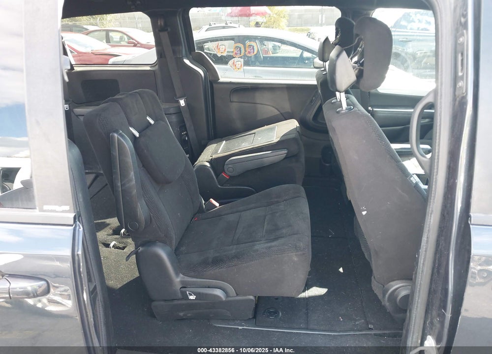 2014 DODGE GRAND CARAVAN SXT VIN: 2C4RDGCG0ER104868