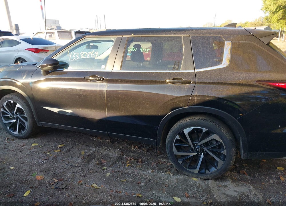 2024 MITSUBISHI OUTLANDER VIN: JA4J4VA81RZ088652