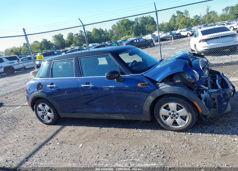 2016 MINI HARDTOP VIN: WMWXU1C56G2D09826